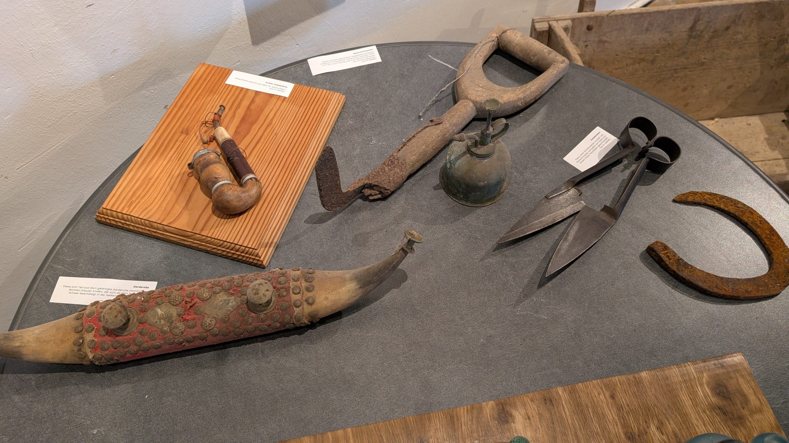 Ausstellung-Archivgruppe-im-Behrendhaus-2026-115448702
