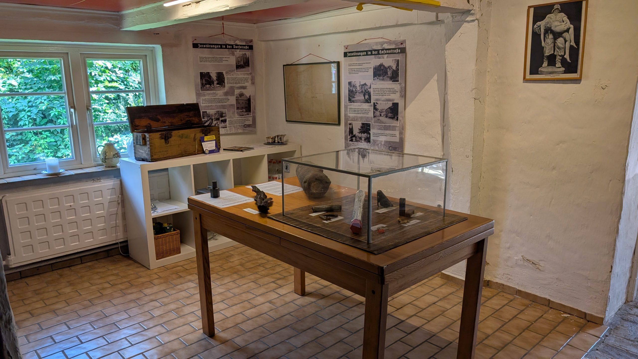 Ausstellung-Archivgruppe-im-Behrendhaus-2026-115630325